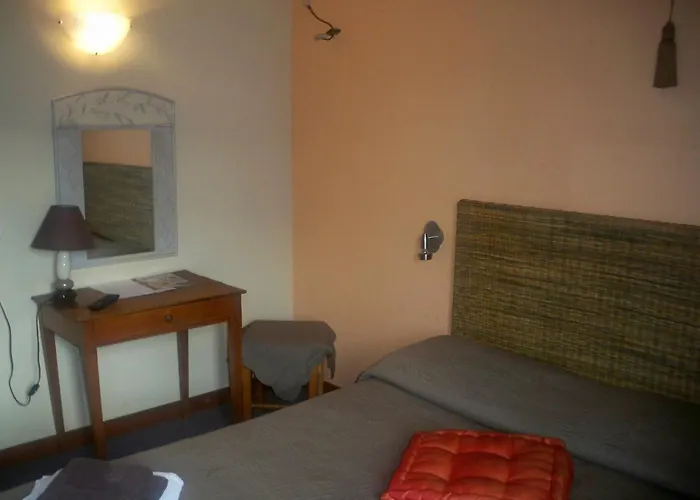 Ad Cyber-Hotel