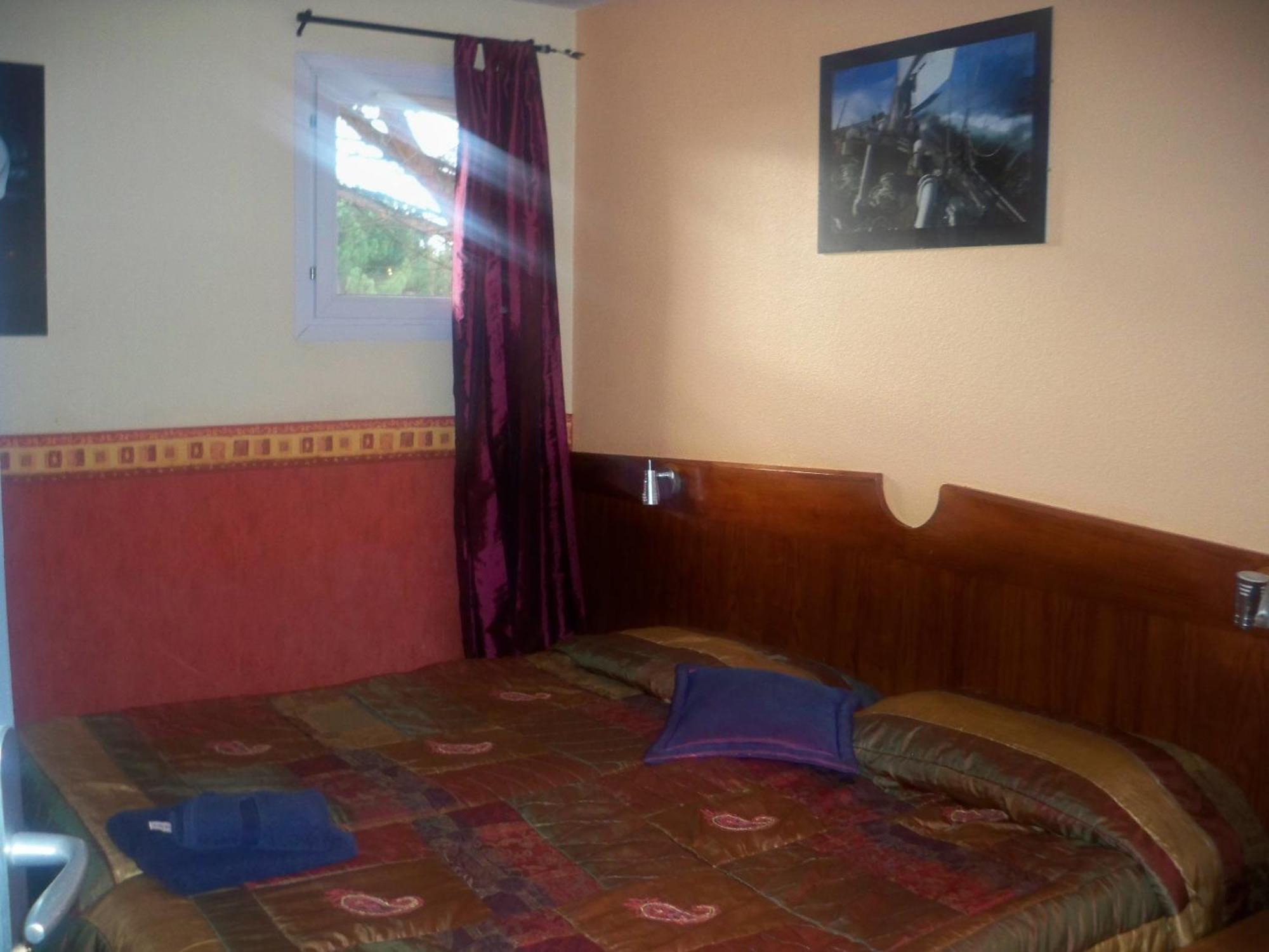 Hotel Ad Cyber-hotel 2*